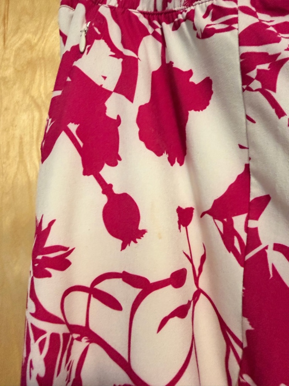 lululemon athletica Wide-Leg Floral Pants in Magenta and Cream - Picture 11 of 11